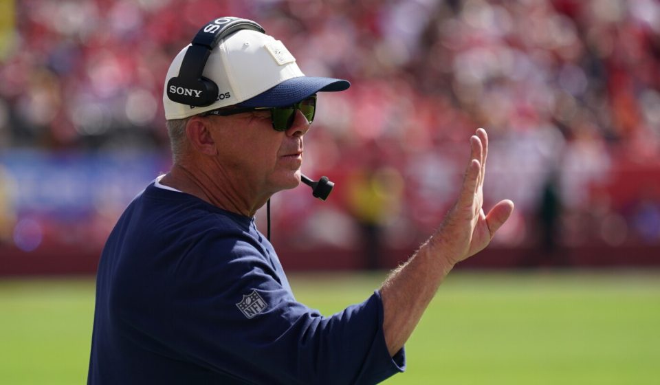 Sean Payton will start calling offensive plays again for the Broncos