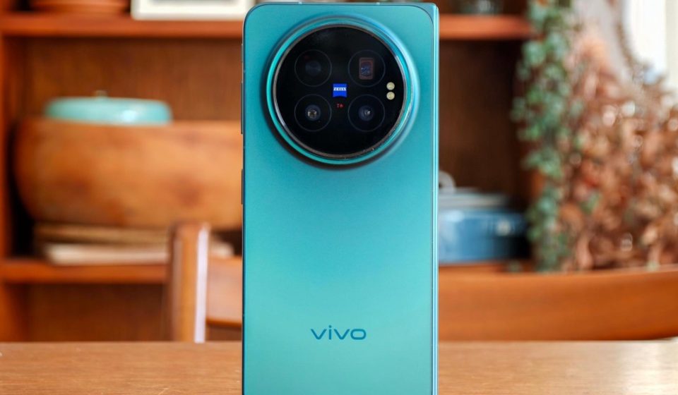 Vivo's X Fold 6 accidentally looks like a throwback