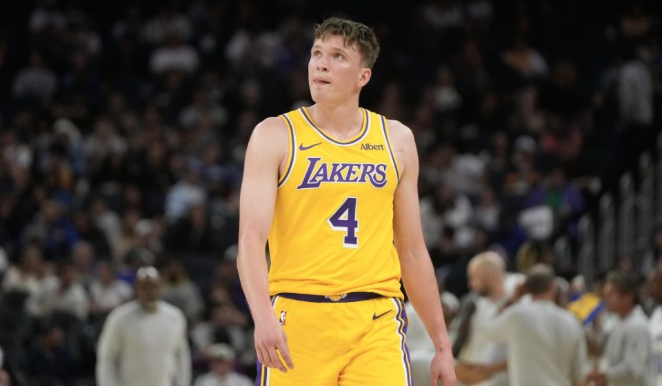 Knicks sign Dalton Knecht after Lakers move on from sharpshooter