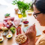 Doctor-Recommended Belly Fat-Reducing Foods, Including Lean Proteins and Berries