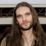 American Idol alum Bo Bice shows off dramatic new look and divides fans